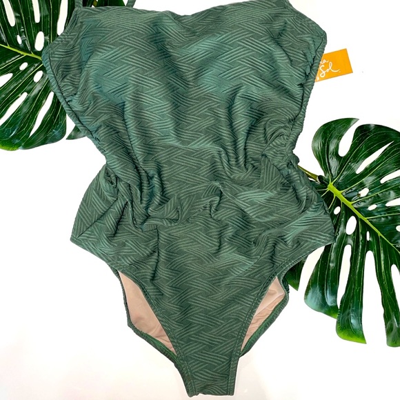 Sold -Women's Basket Weave Classic One Piece Swimsuit SZ XL - Picture 1 of 3